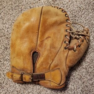 1930s Hutch Les Scarsella 1st Baseman Glove Mitt Vintage
